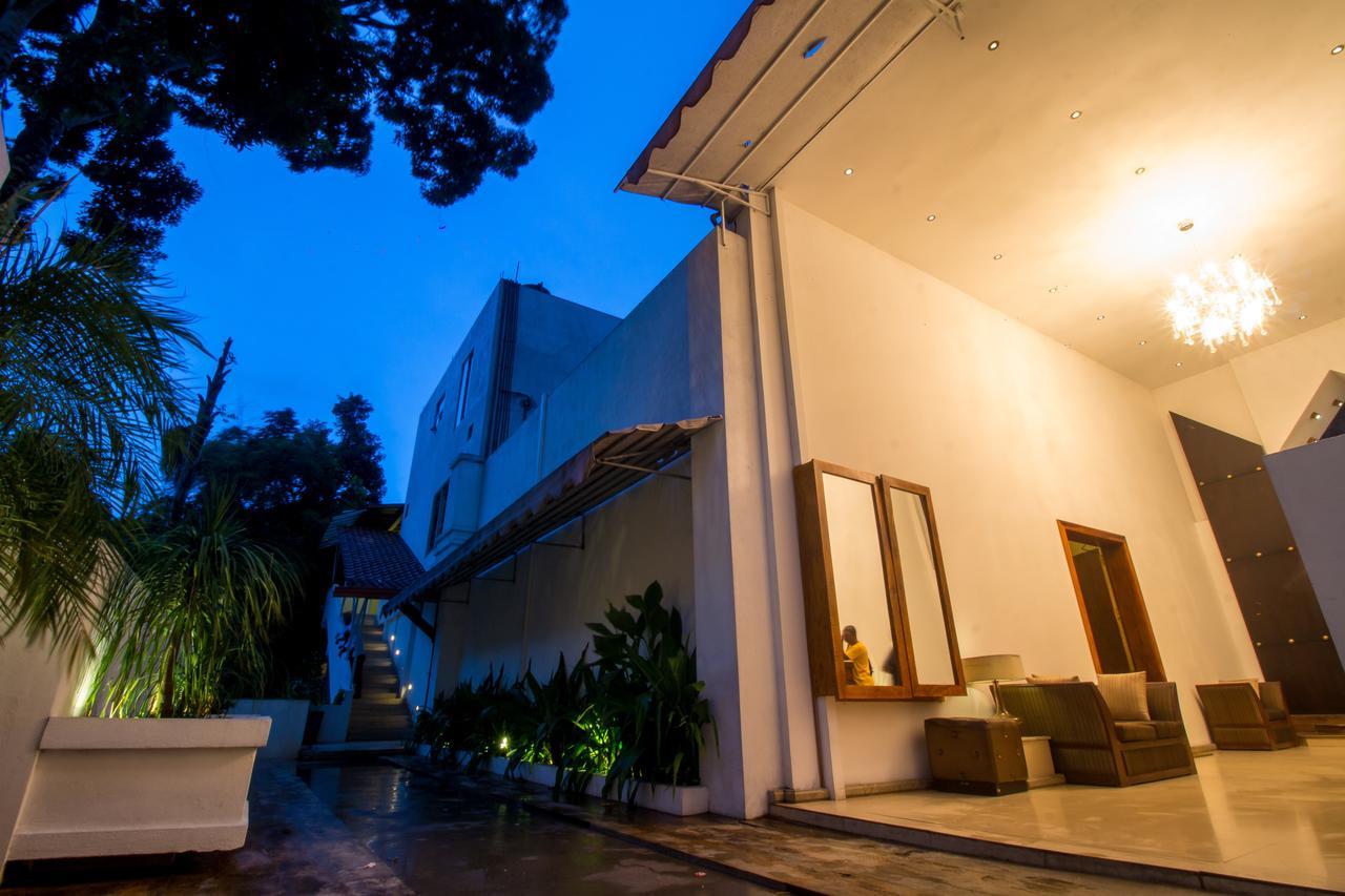 Sleek Hotel Kegalle Dış mekan fotoğraf